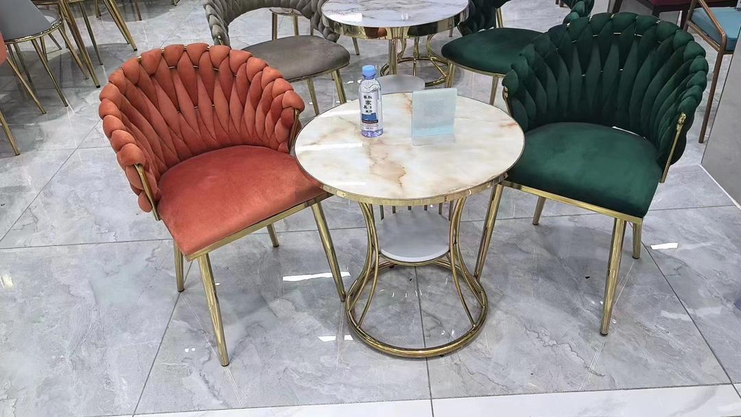 Table à manger Tête à tête VIP